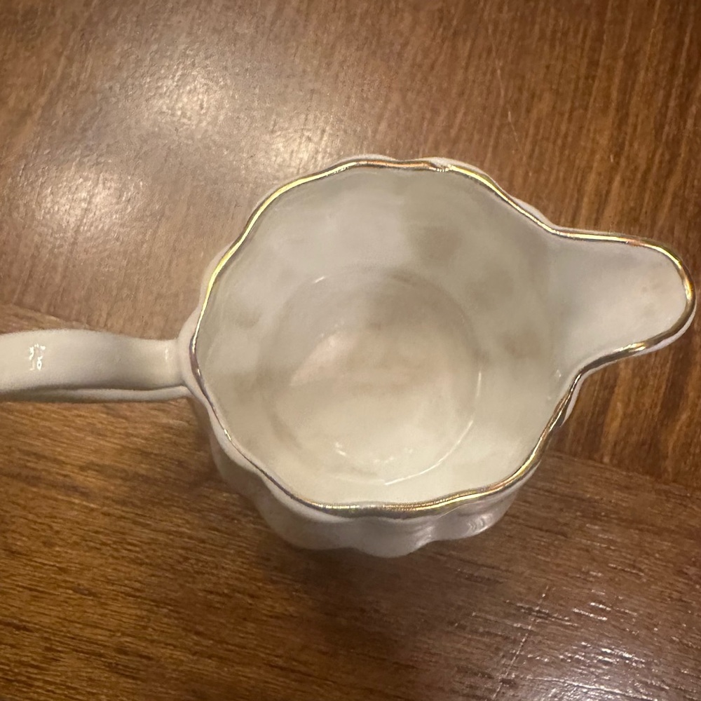 Vintage Royal Tara Killarney Mini Creamer - Picture 3 of 4